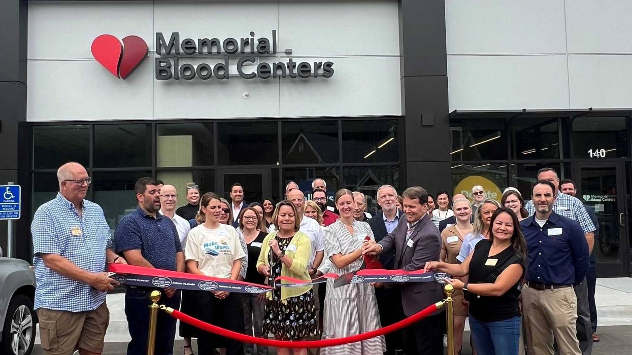Memorial Blood Centers celebrates opening of new Apple Valley blood donor facility
