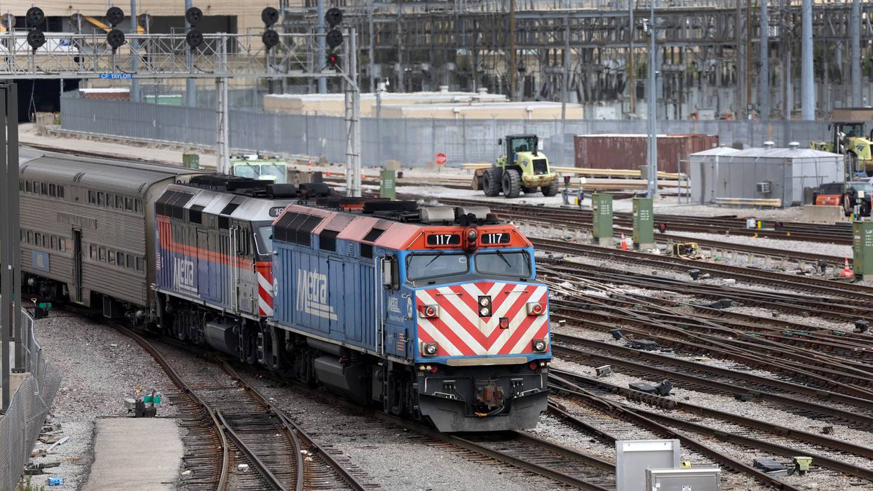Metra commuter train