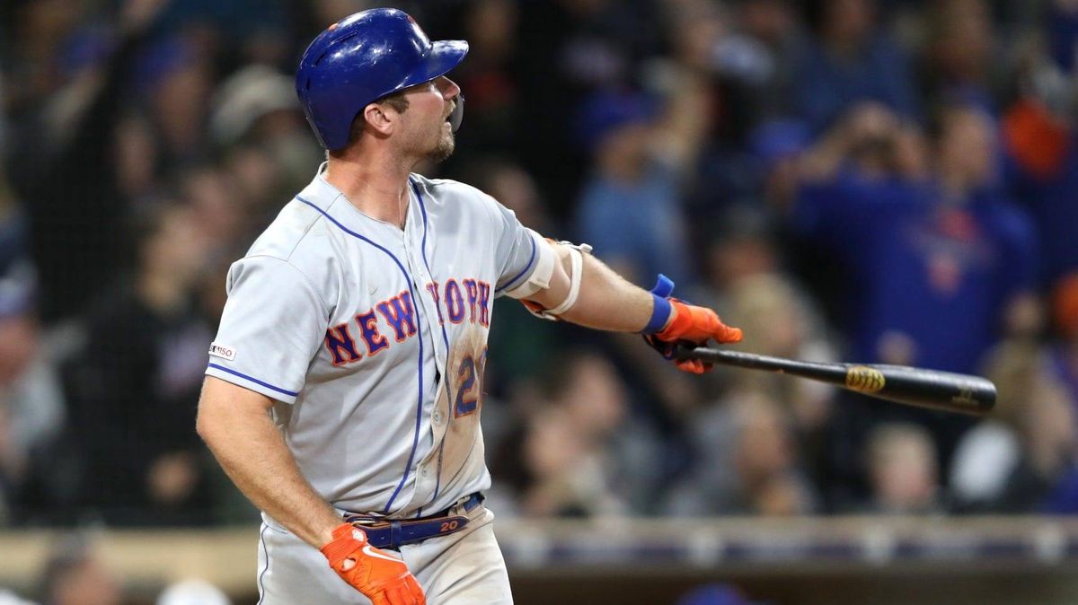 Mets first baseman Pete Alonso smashes a two-run home run against the San Diego Padres.