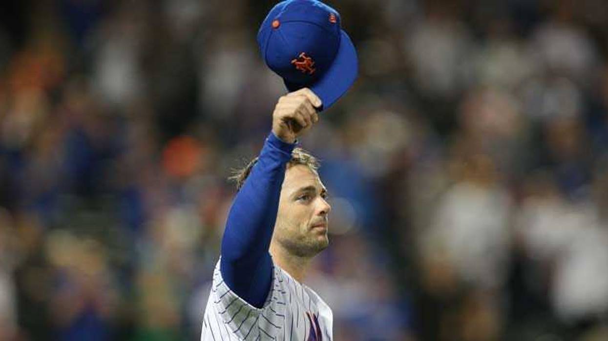 Mets third baseman David Wright tips his cap to the crowd after a game against the Miami Marlins on Sept. 29, 2018, at Citi Field.