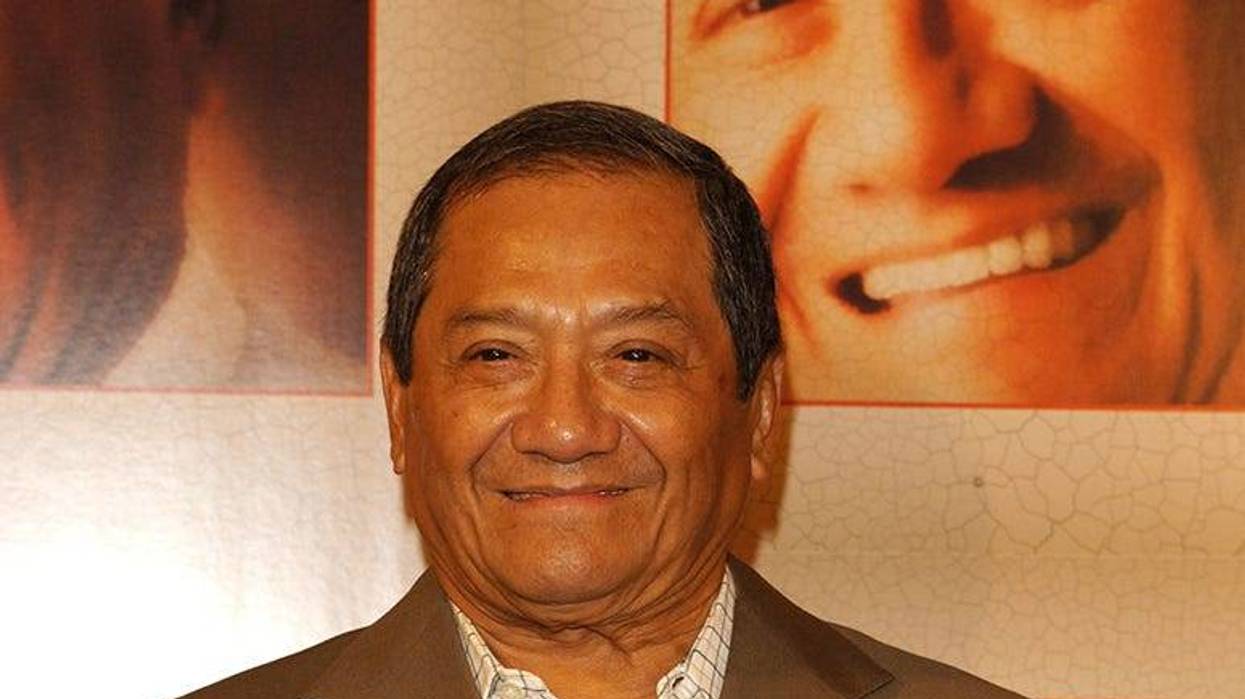 Mexican composer and singer Armando Manzanero attends the presentation of his new album called "Duetos" at Gaviria Palace November 7, 2002 in Madrid, Spain.