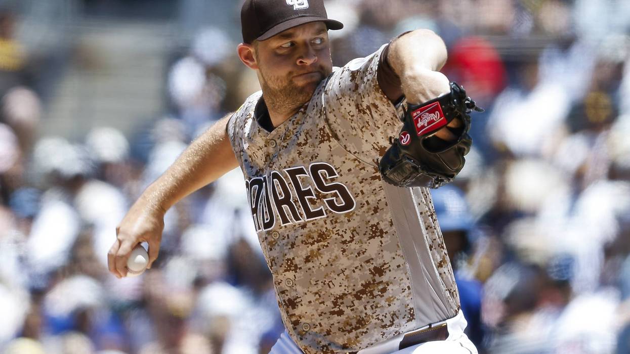 Padres drop 2 of 3 to Dodgers