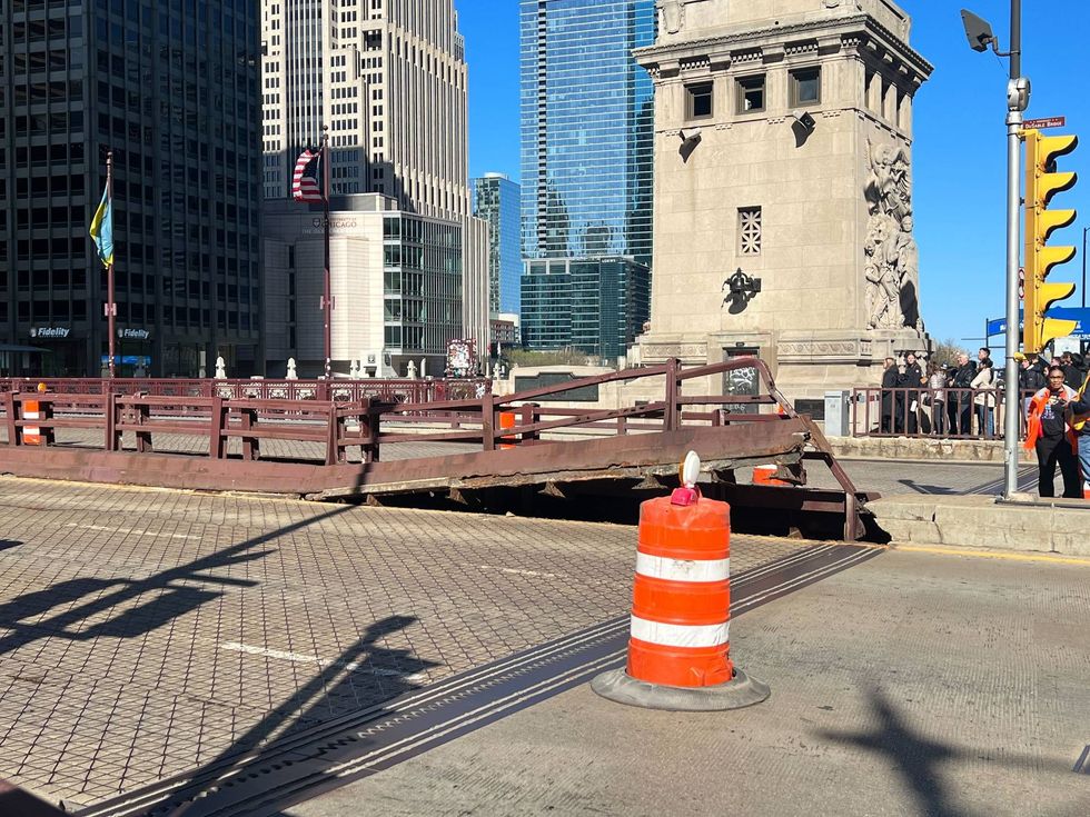 Michigan Avenue bridge