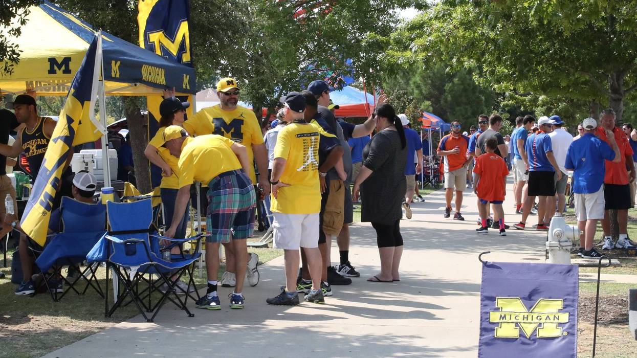 Michigan fans tailgating