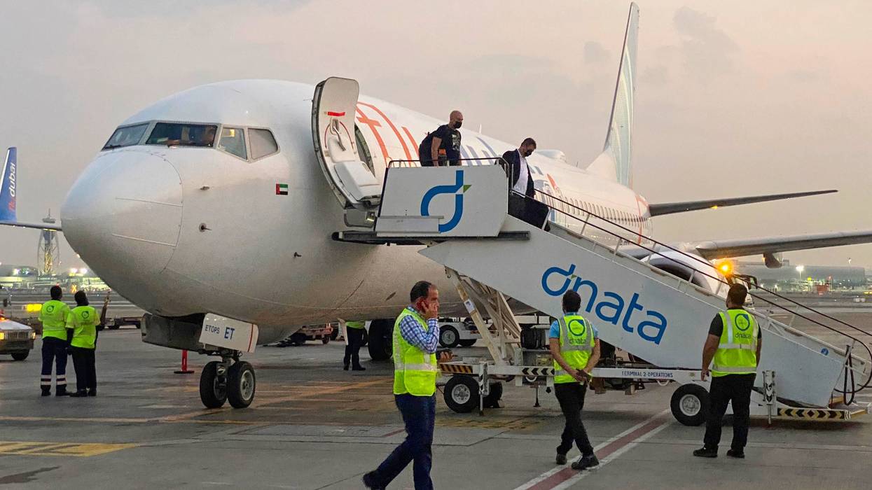 Mideast Emergency Landing