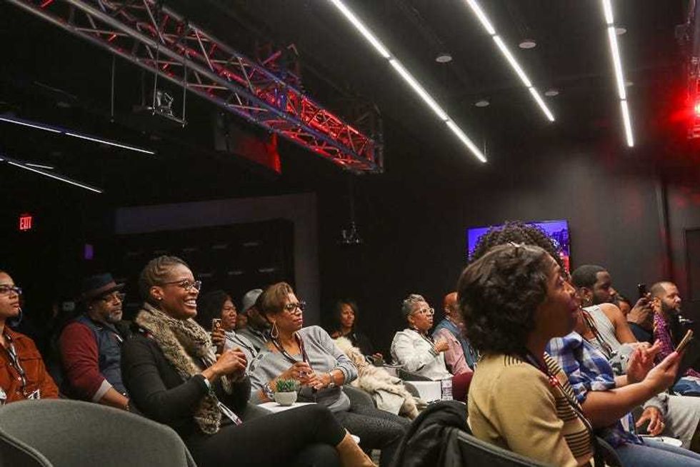 Mike Phillips Performance