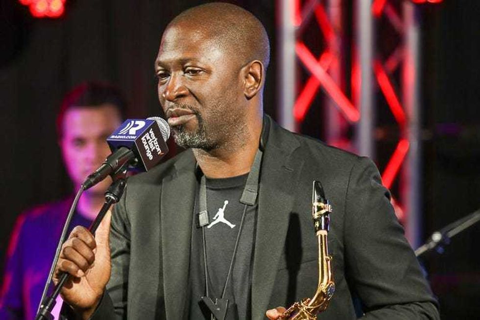 Mike Phillips Performance