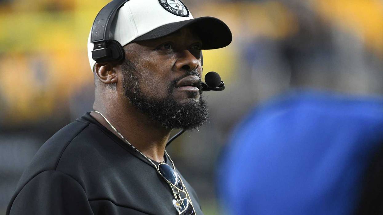 Mike Tomlin looking