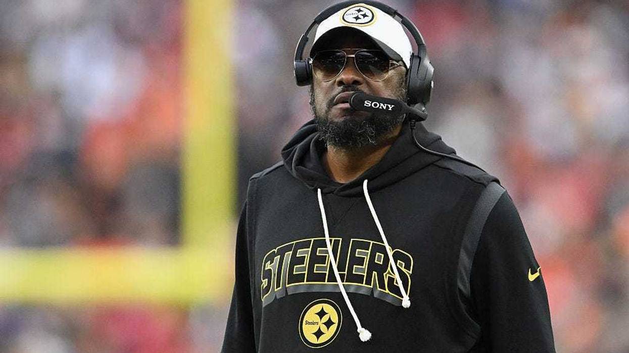Mike Tomlin on sidelines