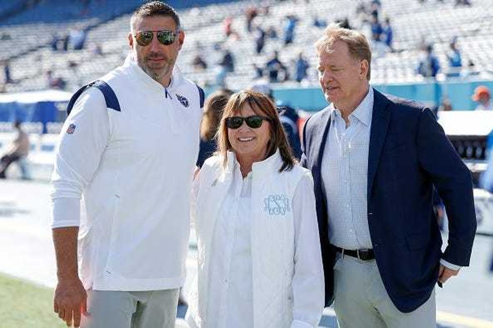 Mike Vrabel, Amy Adams Strunk and Roger Goodell