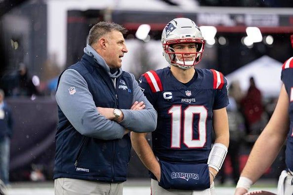 Mike Vrabel and Drake Maye