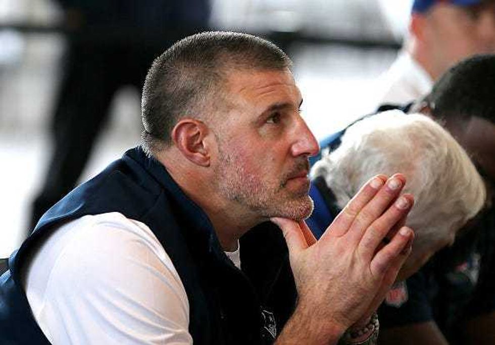 Mike Vrabel and Robert Kraft