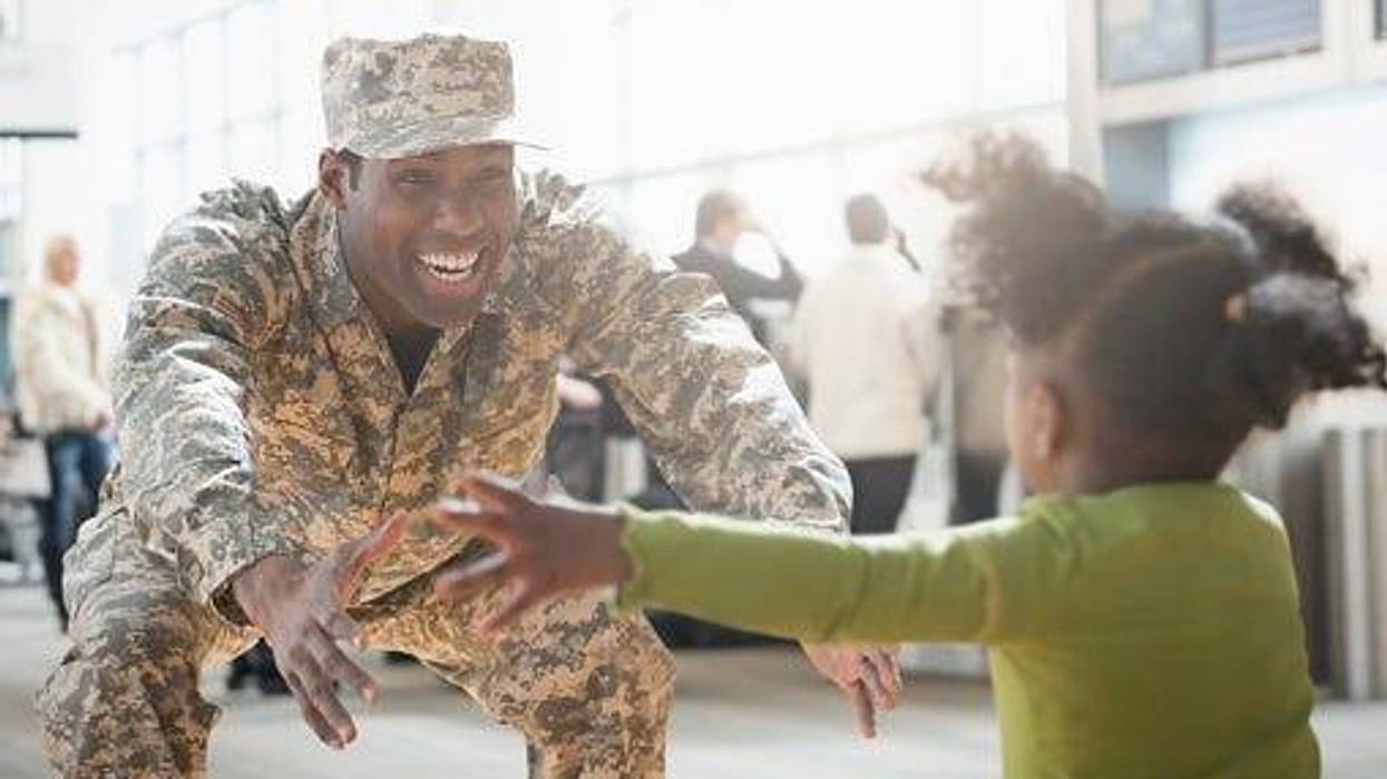 Military Family, Hug a Hero, Army, Family, Deployment