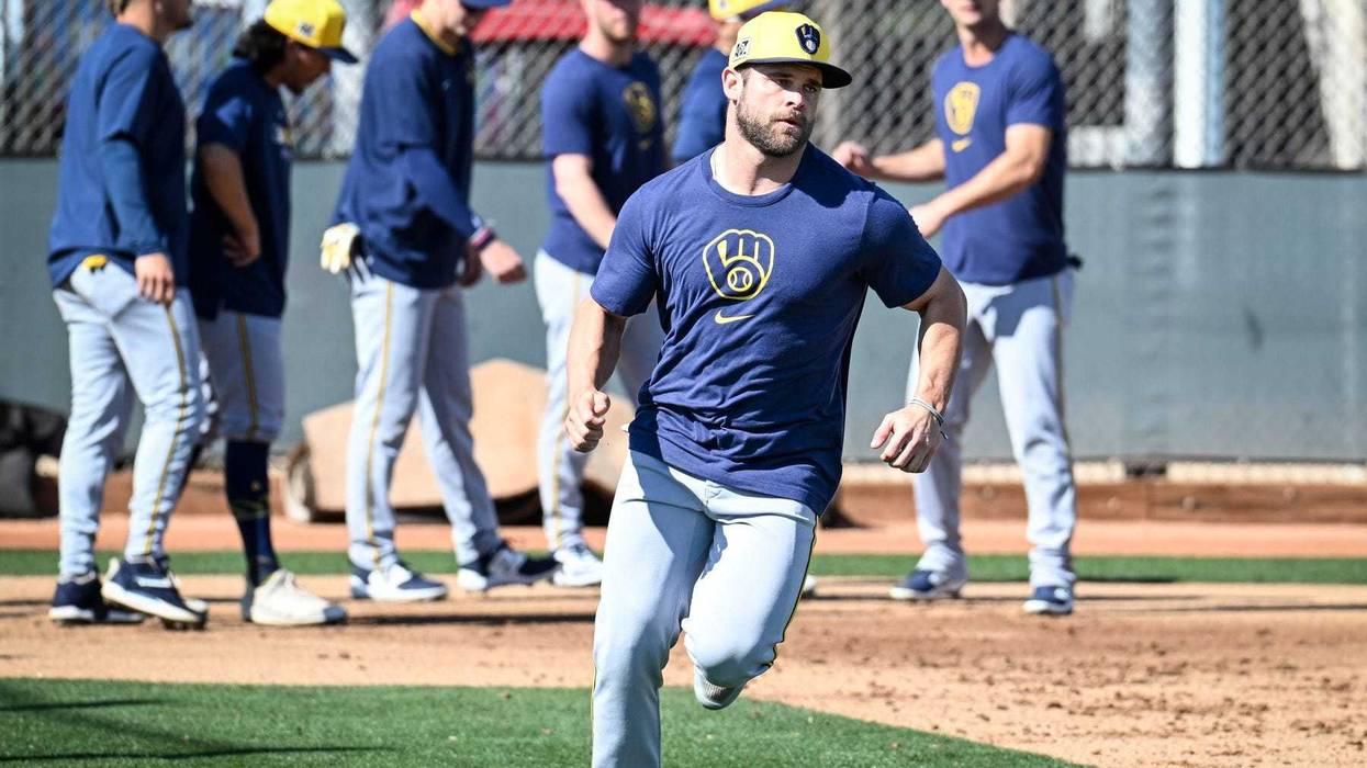 Milwaukee Brewers infielder Vinny Capra runs the bases during spring training workouts Tuesday, February 18, 2025, at American Family Fields of Phoenix in Phoenix, Arizona.