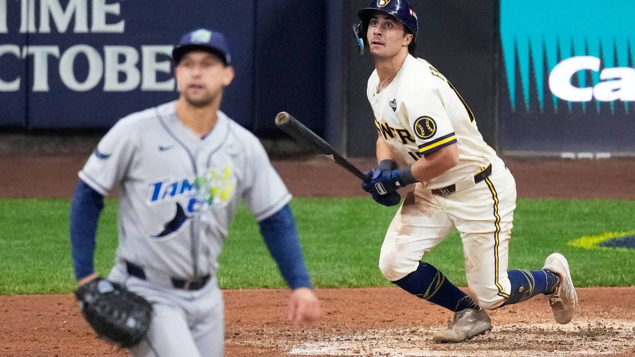 Frelick, Pratt lift Brewers to 5-4 comeback win over Rays and 2-0 World Series lead