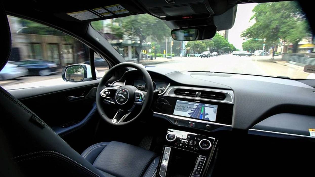 Minneapolis is poised to become the first city in the country to require driverless vehicles to have drivers, but a veto by the mayor may halt the ordinance.