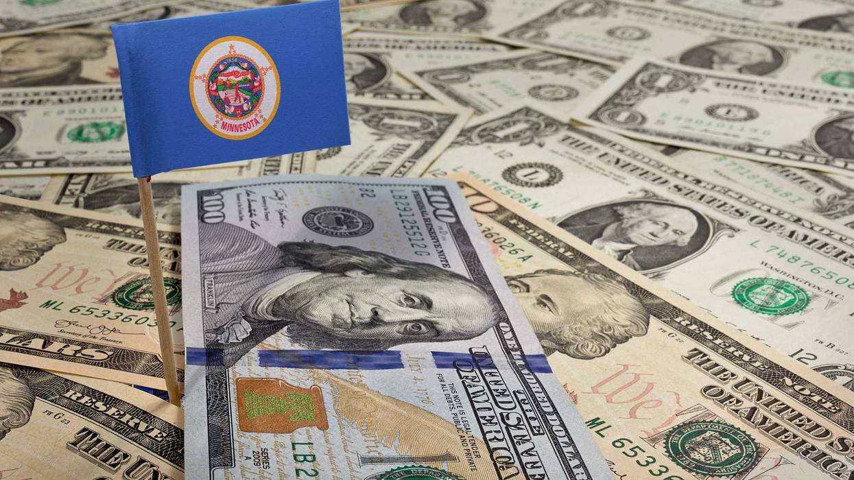 Minnesota, Taxes, Money