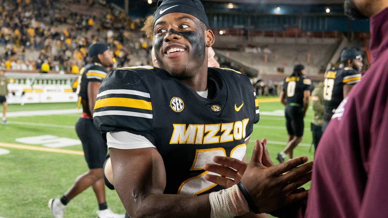 Missouri Hardy Shooting Football 92