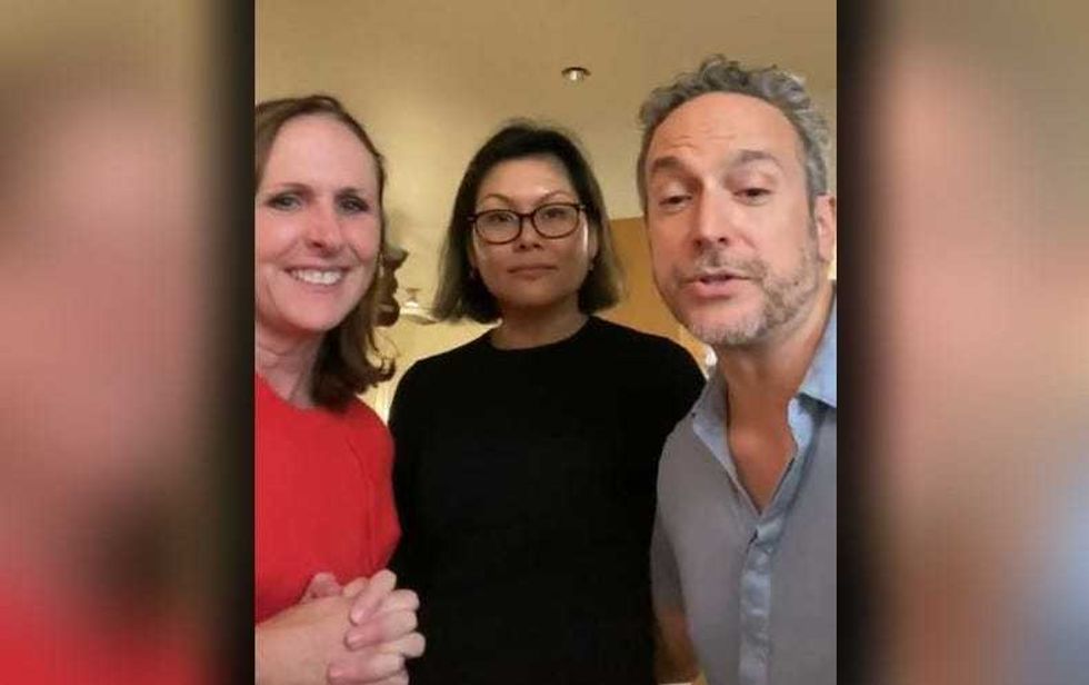 Molly Shannon with the two people who found her cellphone in the back of a New York City taxi.