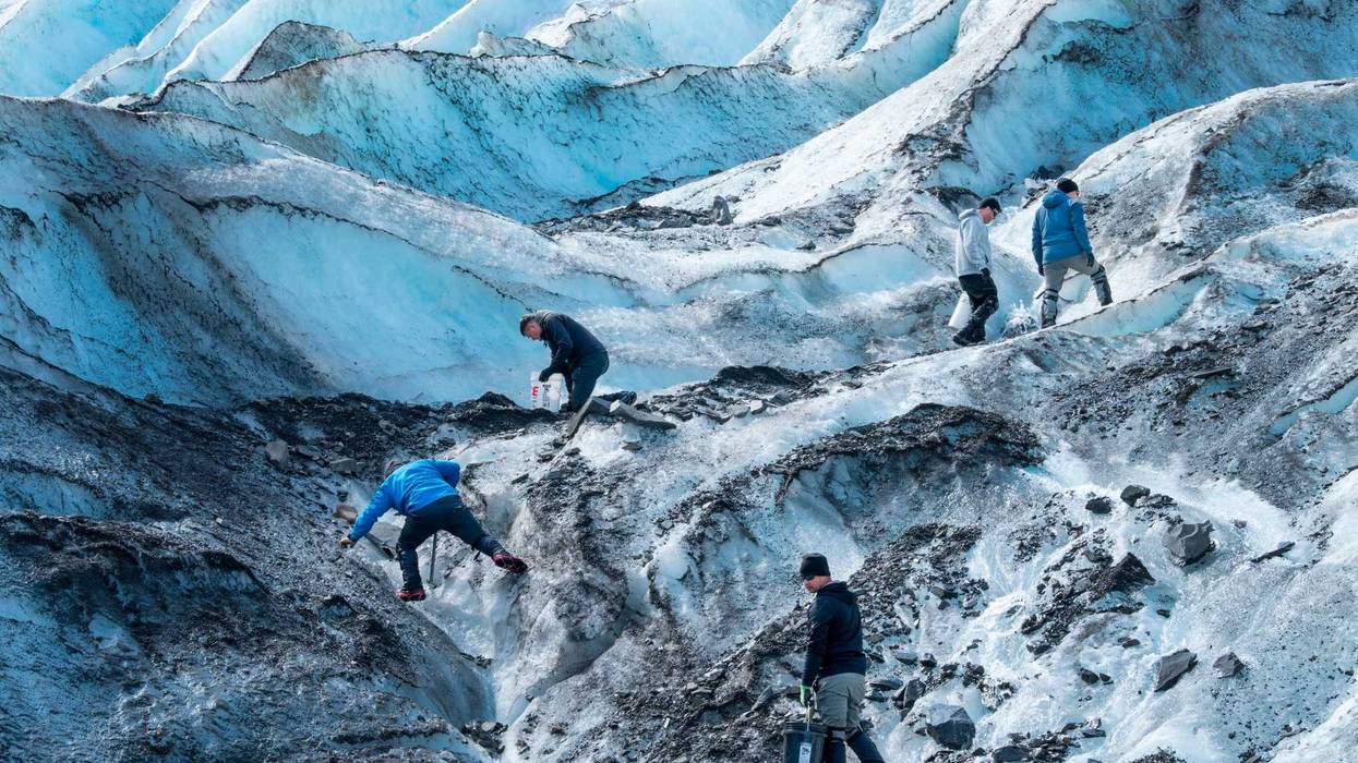 More fragments from 1952 crash in Alaska found in glacier, Associated Press