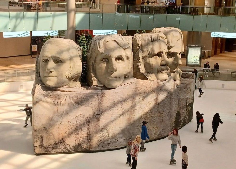 Mt. Rushmore appears at a Texas ice rink for Presidents