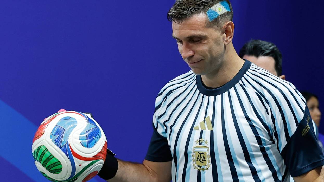 MUNDIAL EMILIANO MARTÍNEZ 843