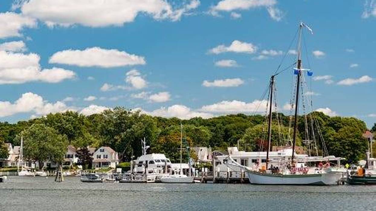 mystic aquarium