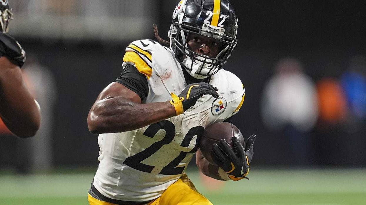 Najee Harris running vs Atlanta