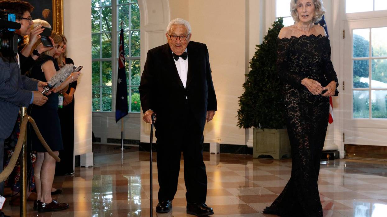 Nancy Kissinger 323