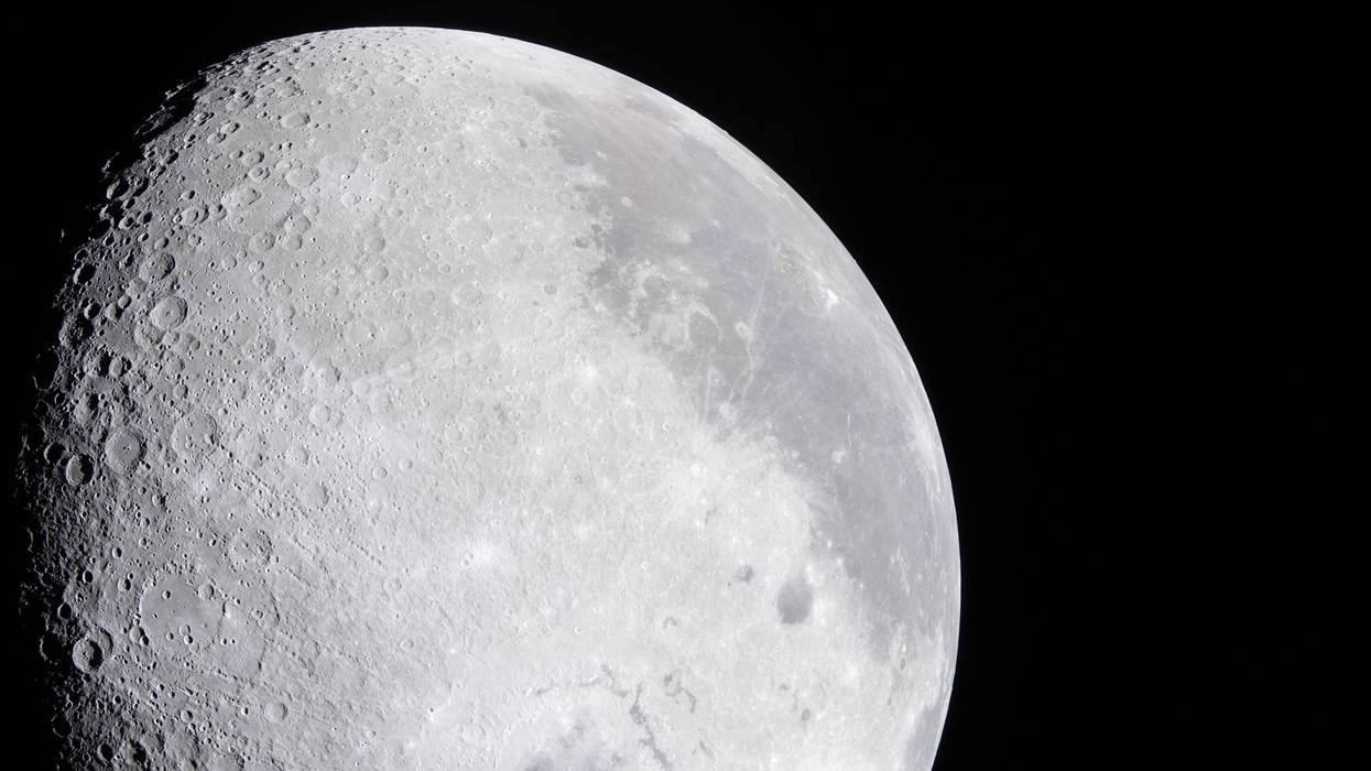 NASA Artemis Moonshot 18