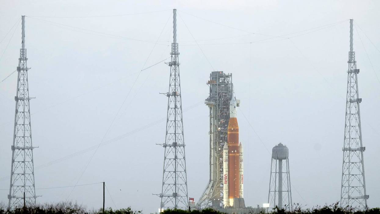 NASA Artemis Moonshot 8