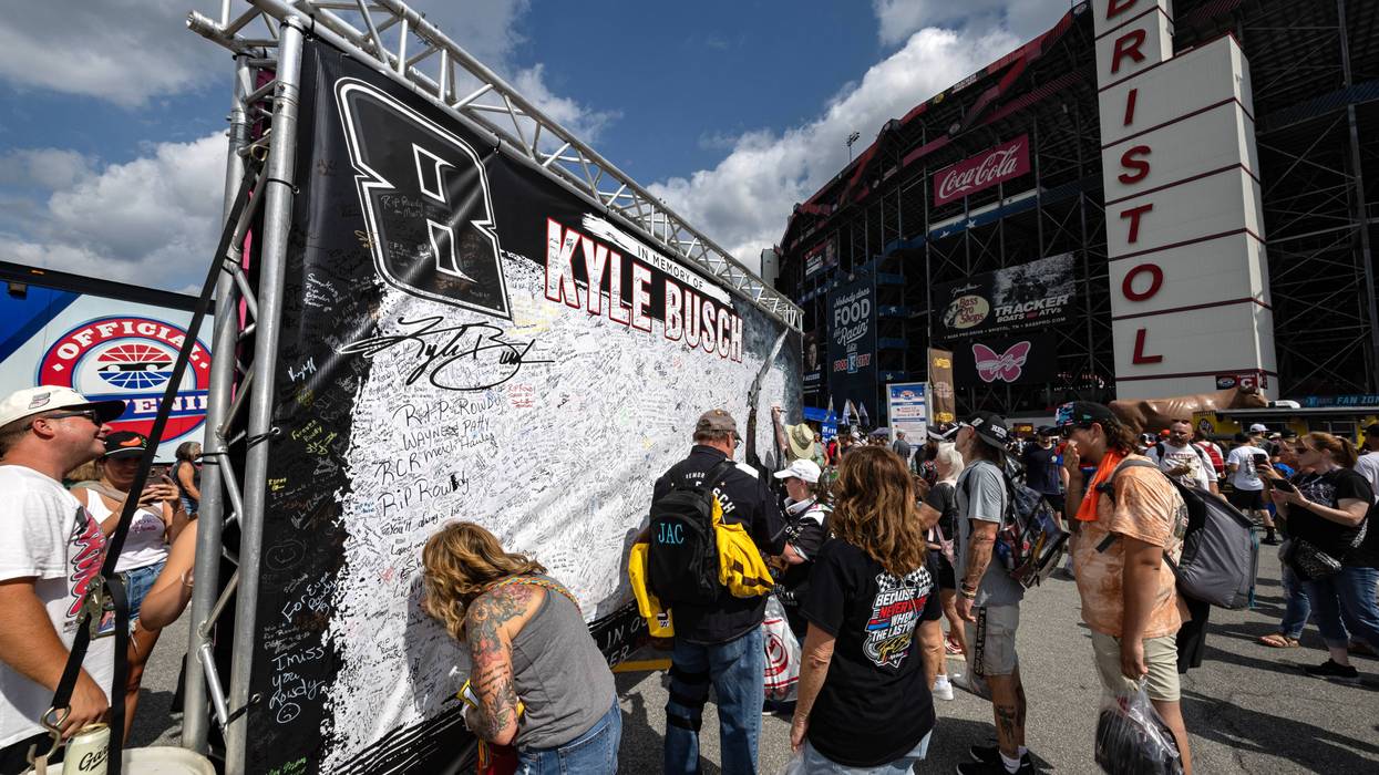 NASCAR Bristol Auto Racing