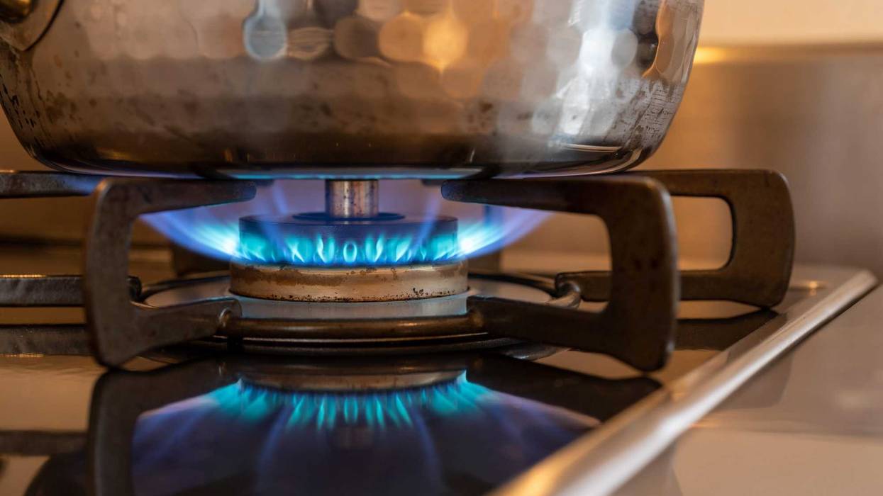 Natural gas stove