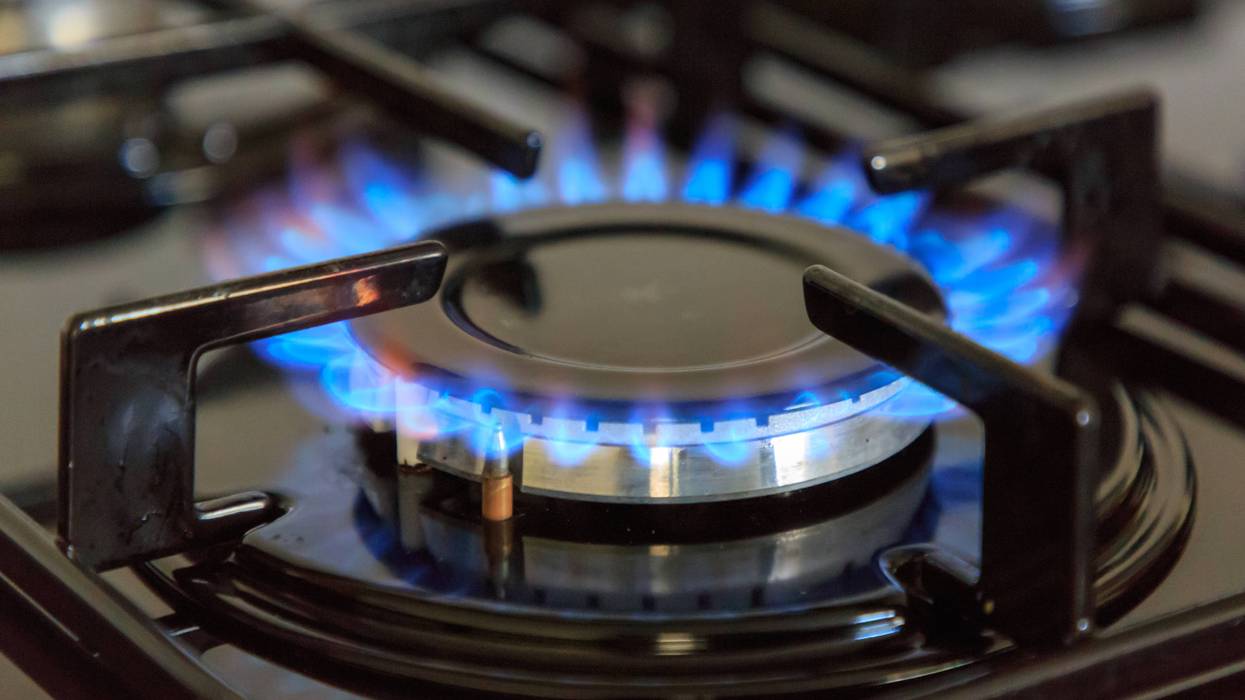 Natural gas stove