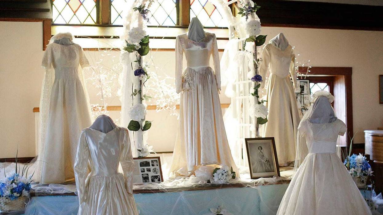 NE Ohio Facebook Group "Shared Dresses", Takes Care Of Brides