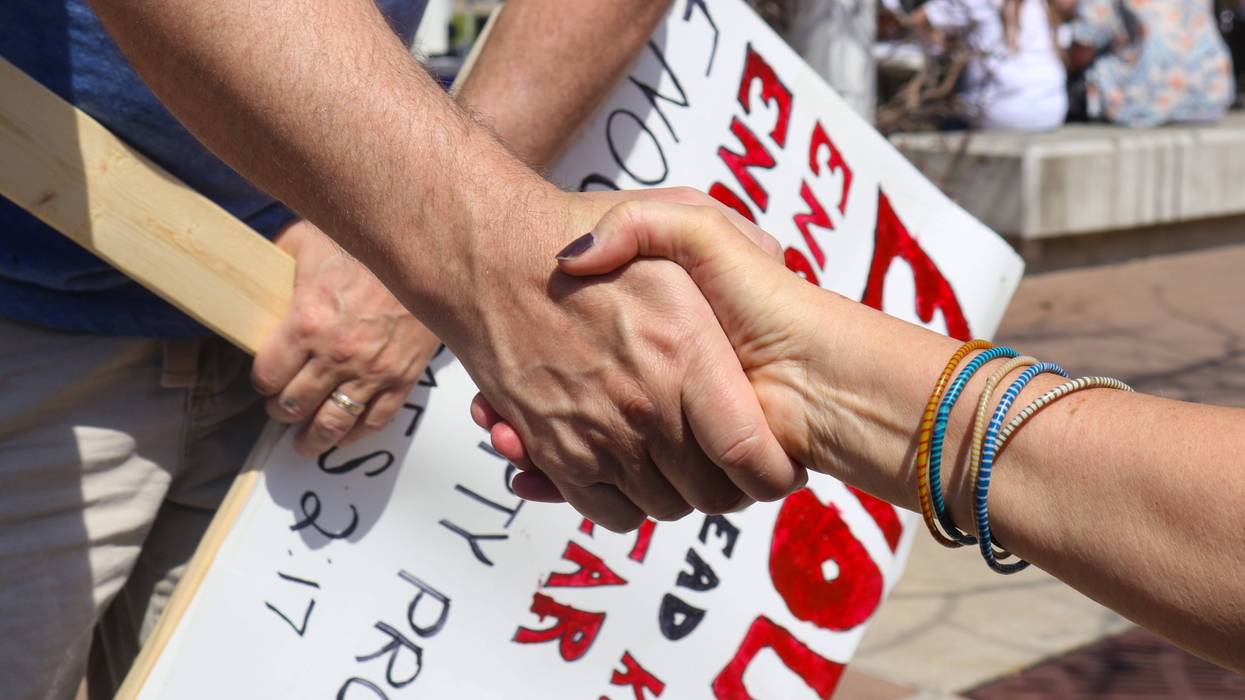 Negotiations with Sycamore school district to resume Thursday after teachers protest working without contracts since July