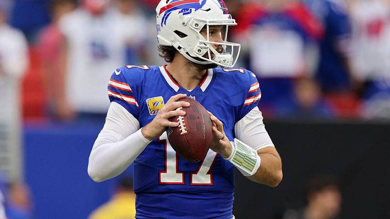 New England Patriots v Buffalo Bills