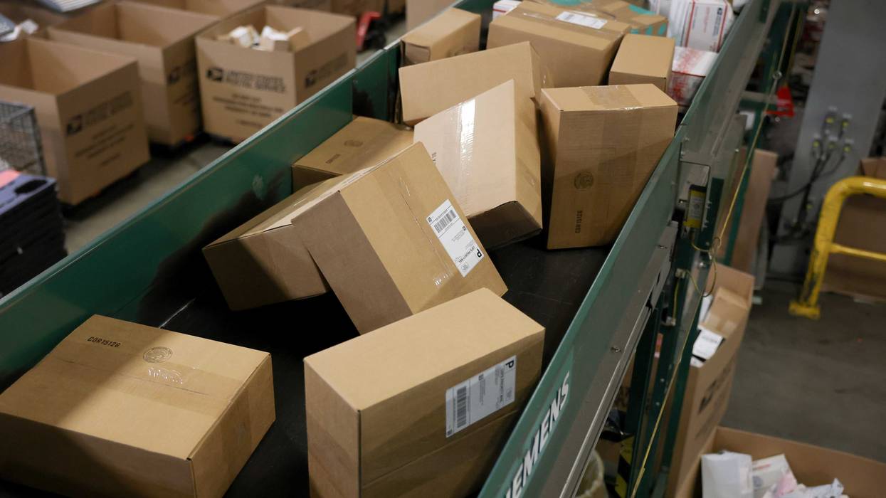 New legislation would expand porch piracy protections to packages other than USPS