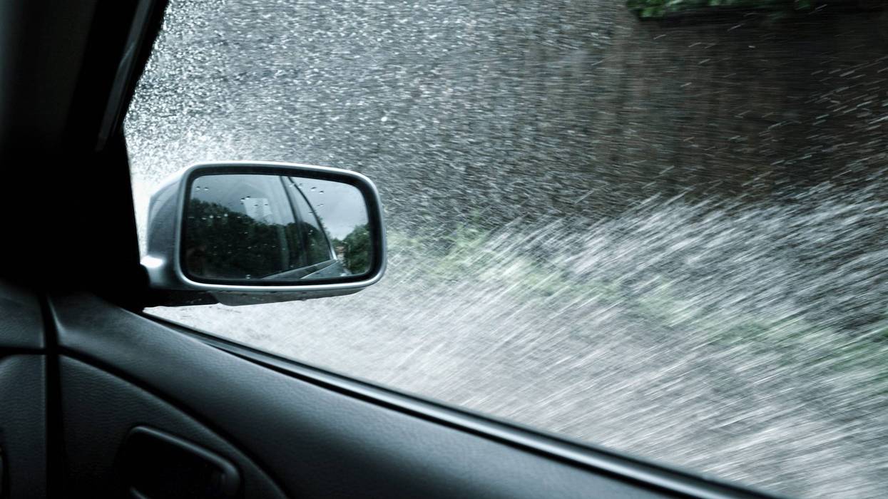 New Orleans okays neutral ground parking amid heavy rain threat