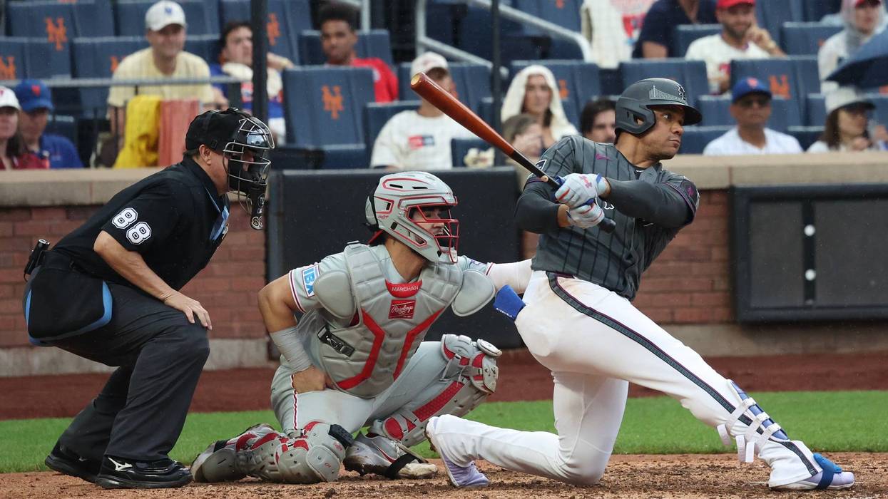 Triples by Lindor and Soto lead Mets past Phillies 6-2 to snap 7-game skid and give Green 1st win