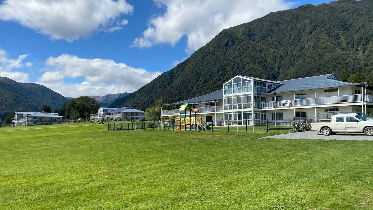 New Zealand Gloriavale Charity 4 5