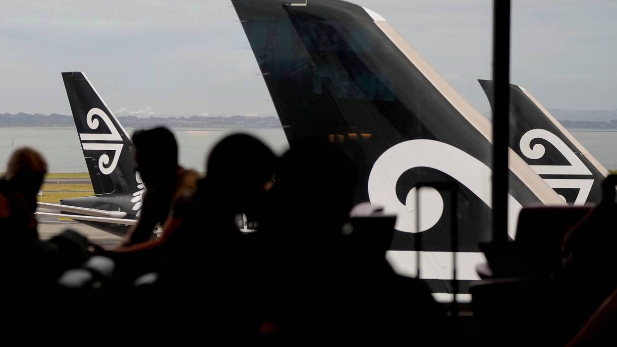 New Zealand Plane Economy Bunks 5