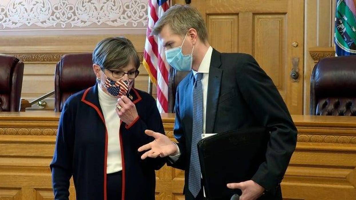 Newspaper owner apologizes for equating mask rule to Holocaust