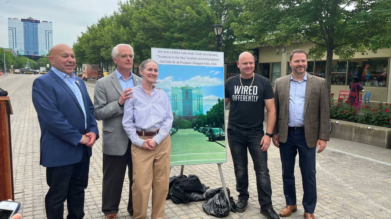 Nik Wallenda, Mayor Robert Restaino, Senator Rob Ortt, Assemblyman Angelo Morinello and Sculptor Susan Geissler announcing Wallenda's "Sculpture in the Sky," which will be displayed above Old Falls and Prospect Street.