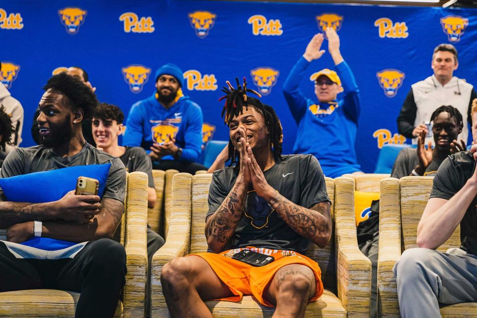 Nike Sibande reacting to NCAA