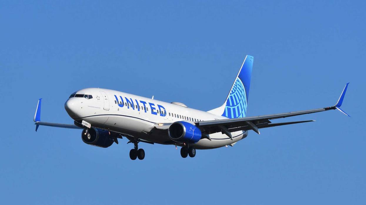 nited Airlines Boeing B737-800 (N37298) passenger plane.