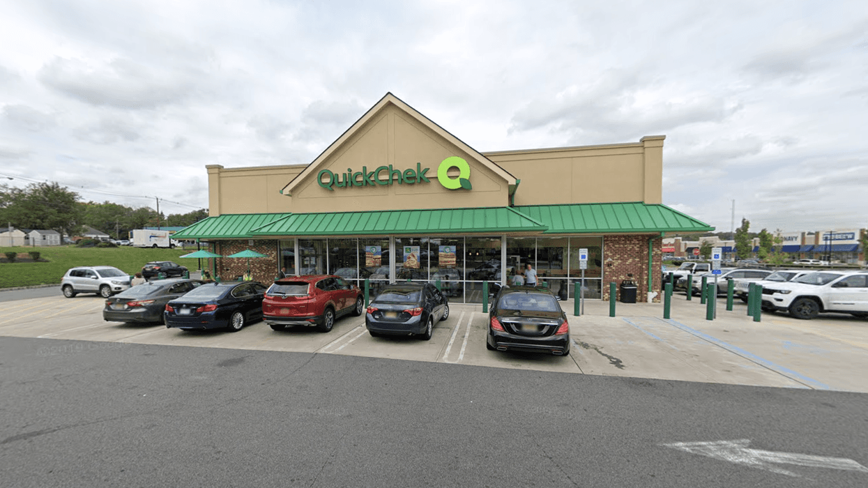 NJ Cashier burned with coffee