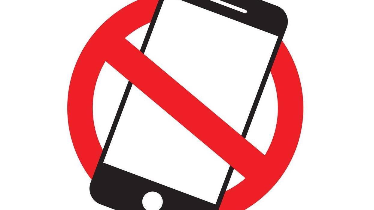 No cell phone sign