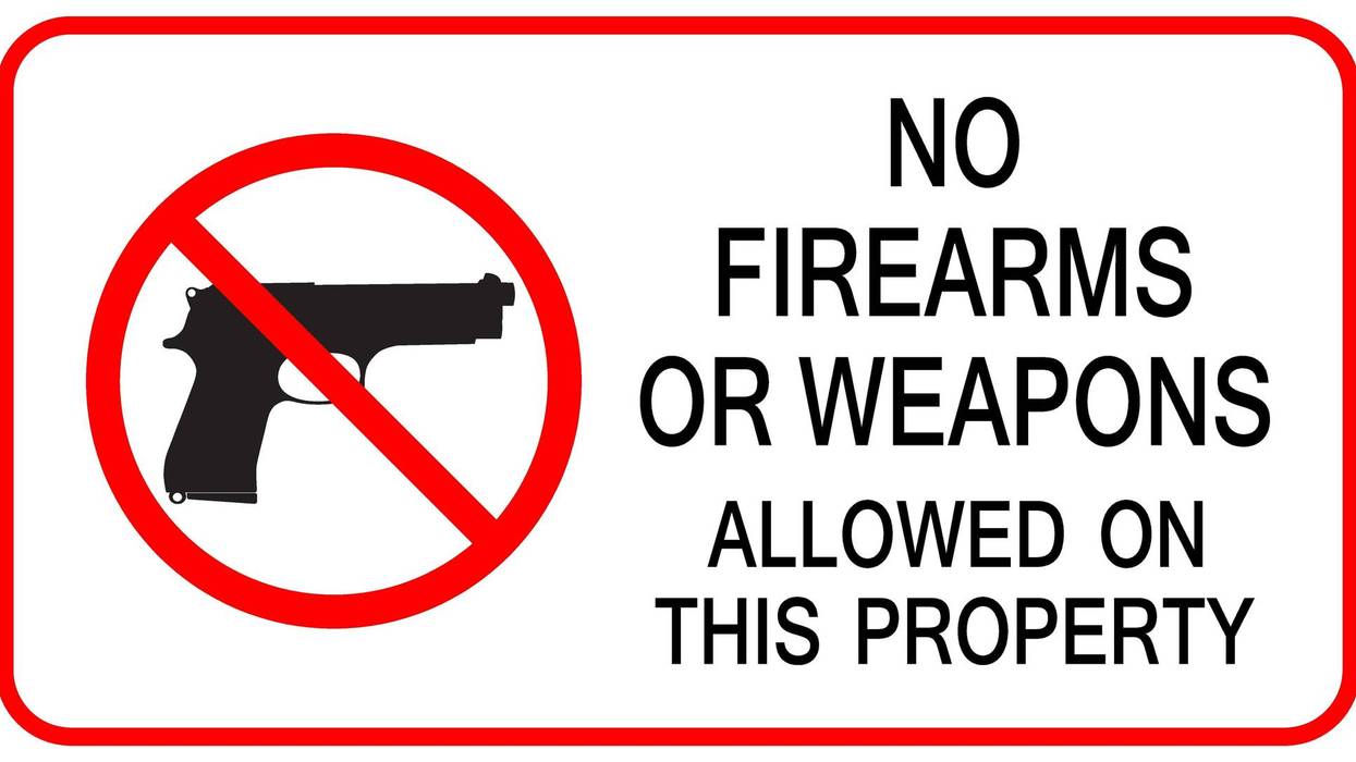 No firearms or weapons sign