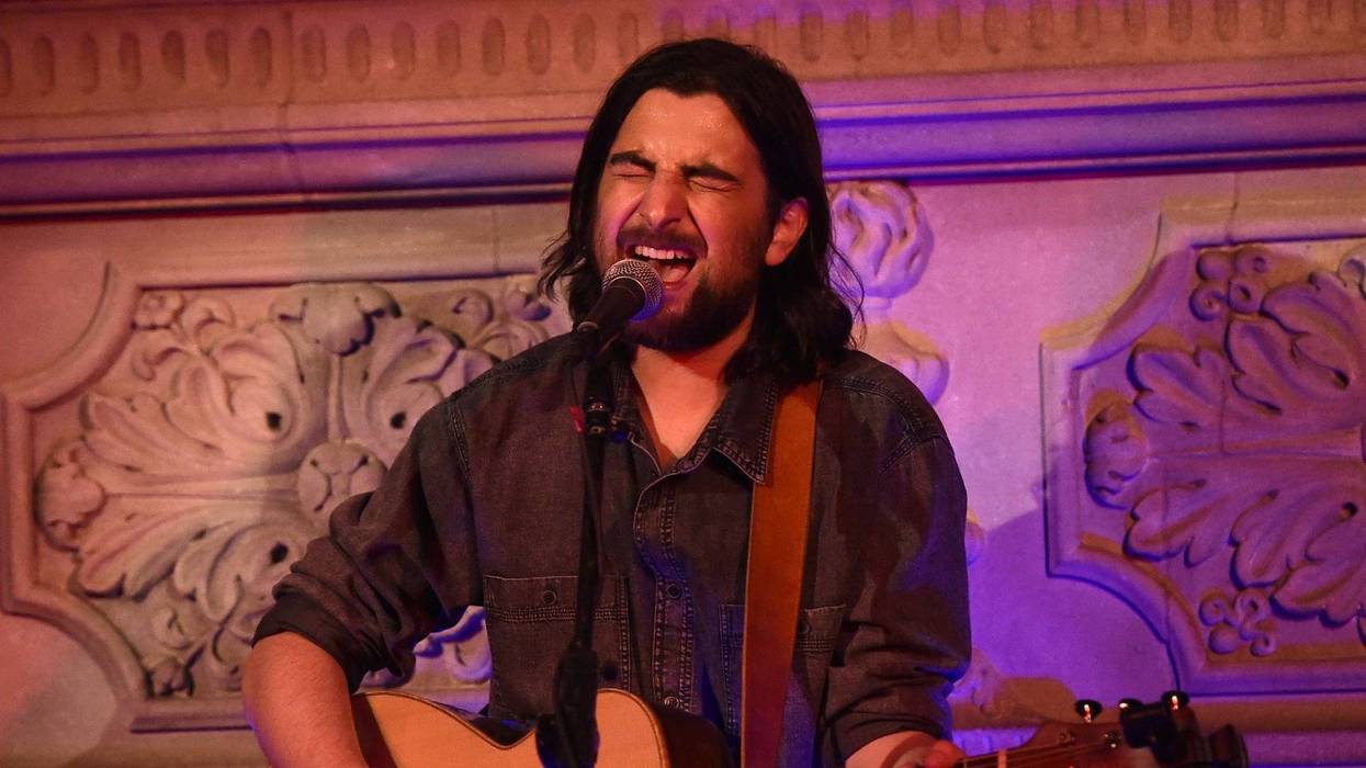 Noah Kahan live performance